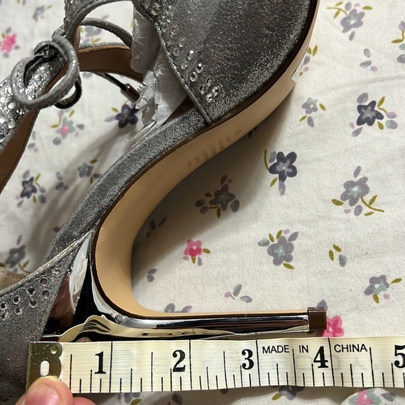 Silver Imiller Heels New Size 8.5 - Picture 10 of 10